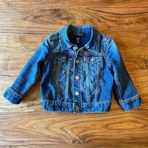 Gap Unisex Medium Wash Denim Jacket 💙